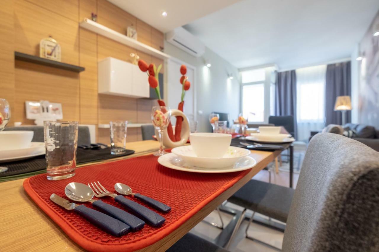 Vitosha Blvd Luxury 2-Bedroom, 2-Bathroom With Balcony Sofía Exterior foto