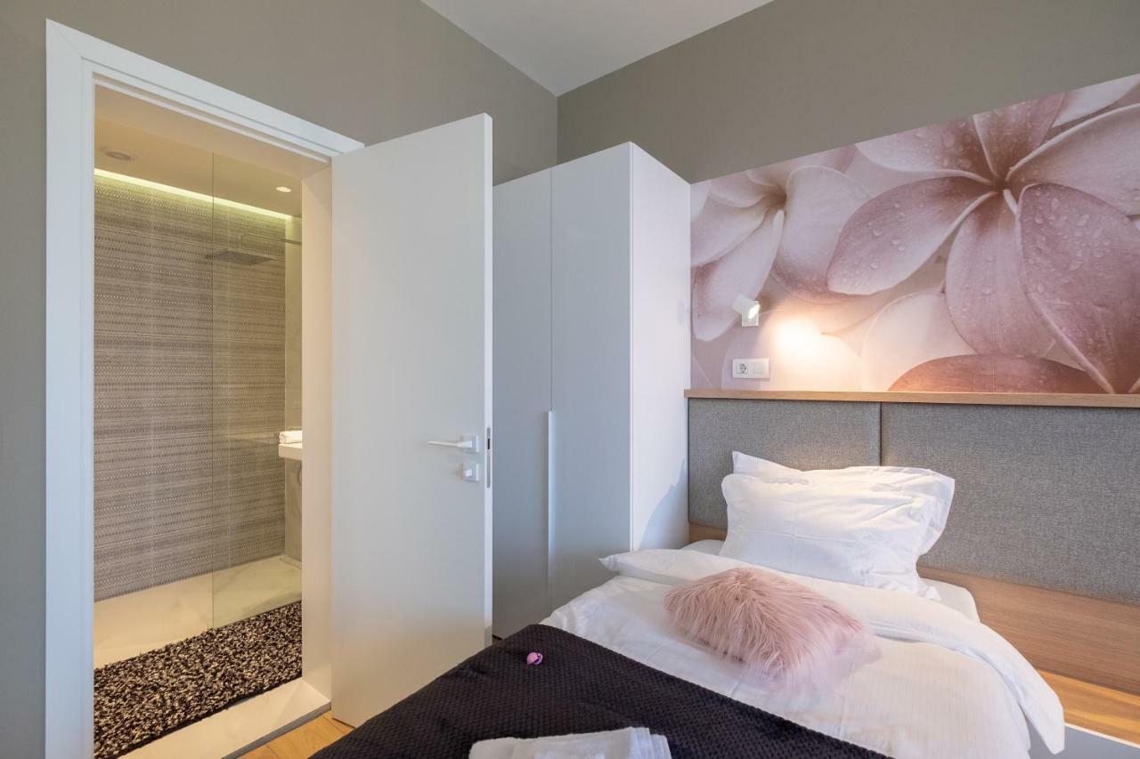 Vitosha Blvd Luxury 2-Bedroom, 2-Bathroom With Balcony Sofía Exterior foto