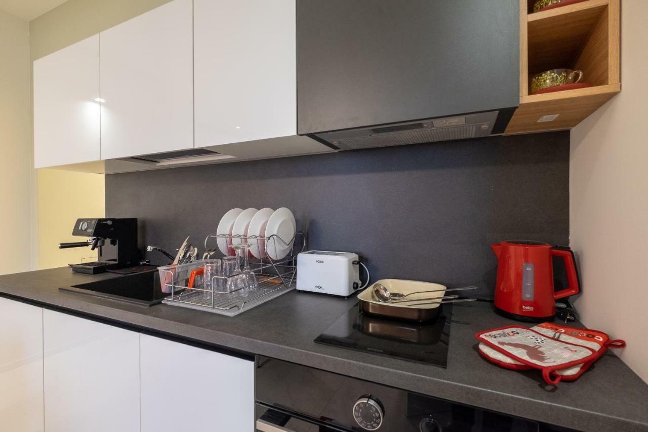 Vitosha Blvd Luxury 2-Bedroom, 2-Bathroom With Balcony Sofía Exterior foto