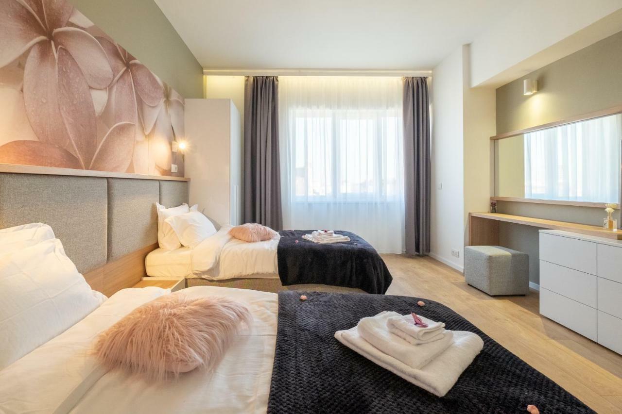 Vitosha Blvd Luxury 2-Bedroom, 2-Bathroom With Balcony Sofía Exterior foto