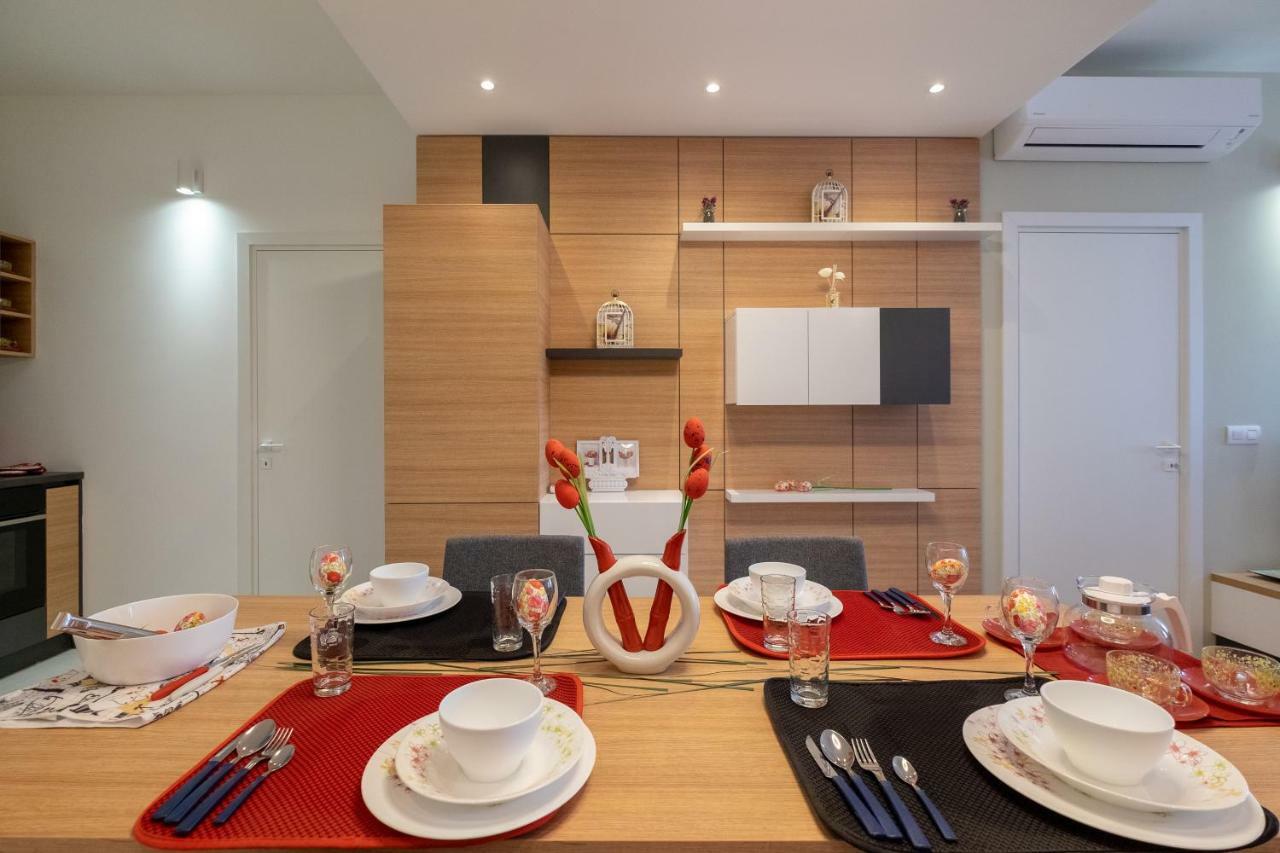Vitosha Blvd Luxury 2-Bedroom, 2-Bathroom With Balcony Sofía Exterior foto